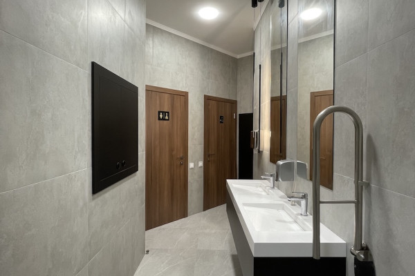 Продажа гостинично-жилого комплекса 7 678 м² в центре г. Кропивницкий